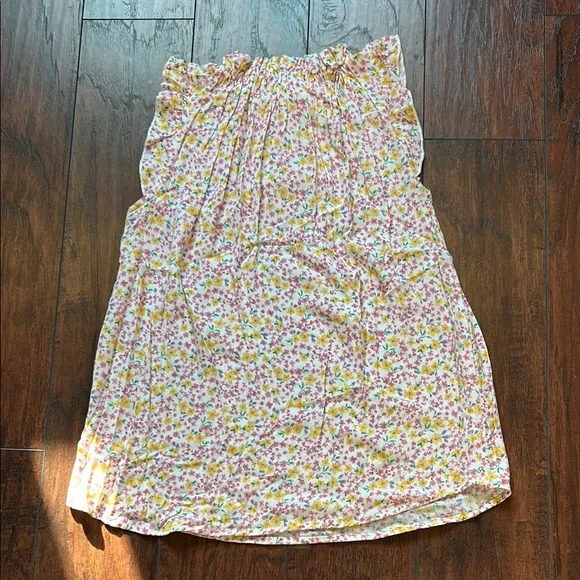 Floral Ruffle Sleeveless Top - Picture 4 of 4